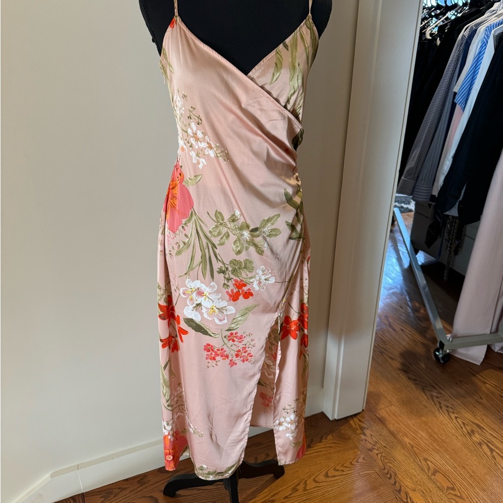 Lulus dress. Floral. Worn once.